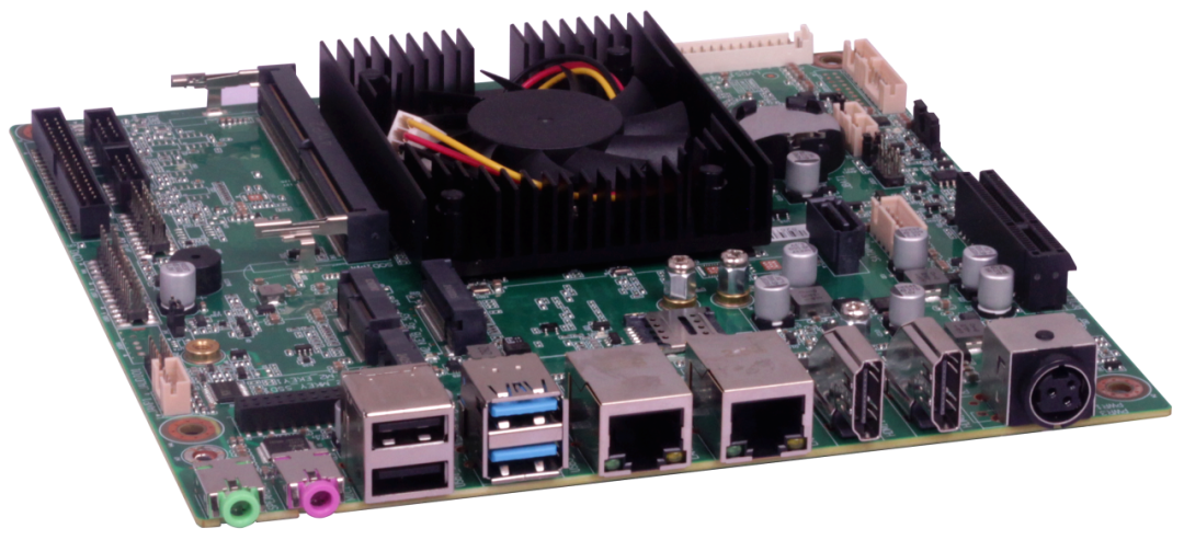 運(yùn)輸車(chē)隊(duì)遠(yuǎn)程監(jiān)控管理的利器 MITX-6122物聯(lián)網(wǎng)邊緣計(jì)算機(jī)